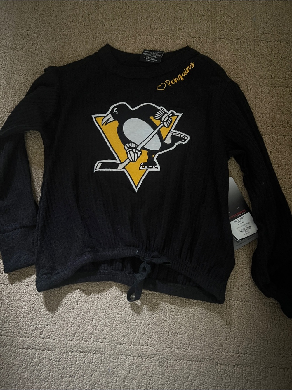 Colosseum Black Long Sleeve Pittsburgh Penguins Kids Tee with Yellow Logo